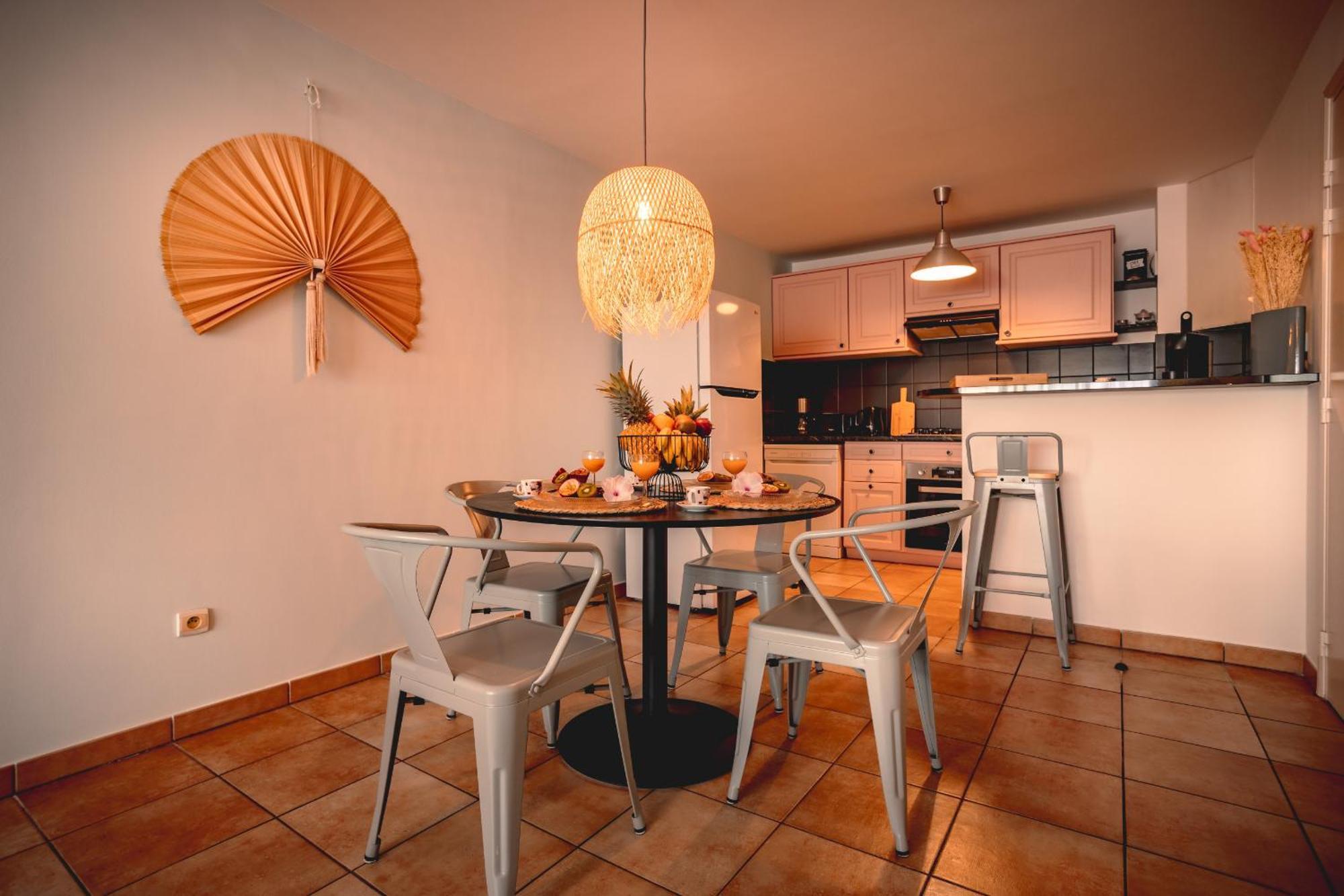 Tropicocoon Appart' En Plein Centre Ville سانت بيير المظهر الخارجي الصورة